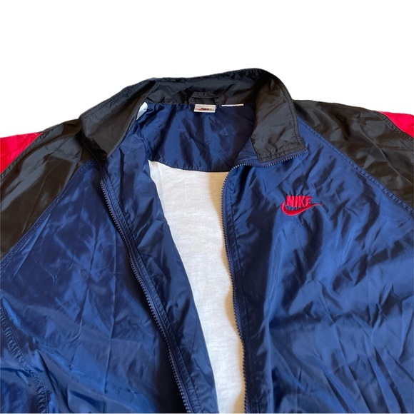 Vintage 90s Nike Windbreaker - Picture 8 of 11